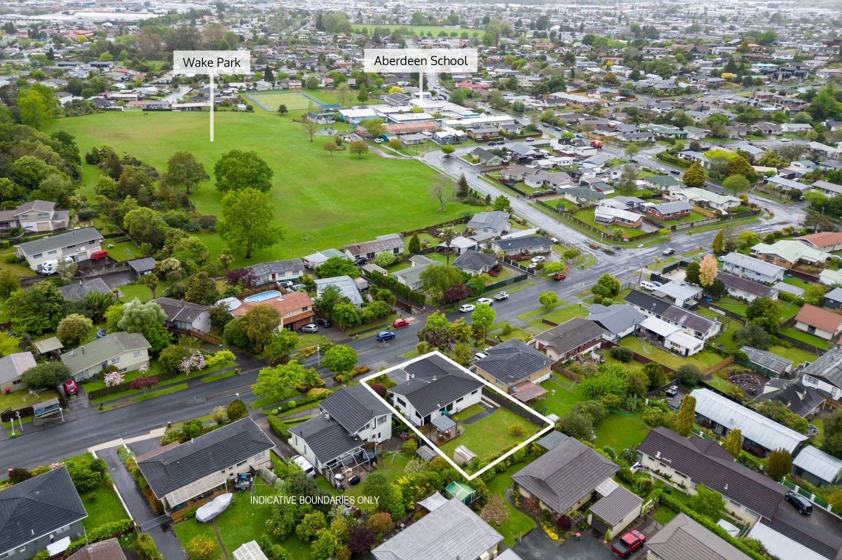 17 Maple Avenue, Dinsdale, Hamilton - Carousel 2