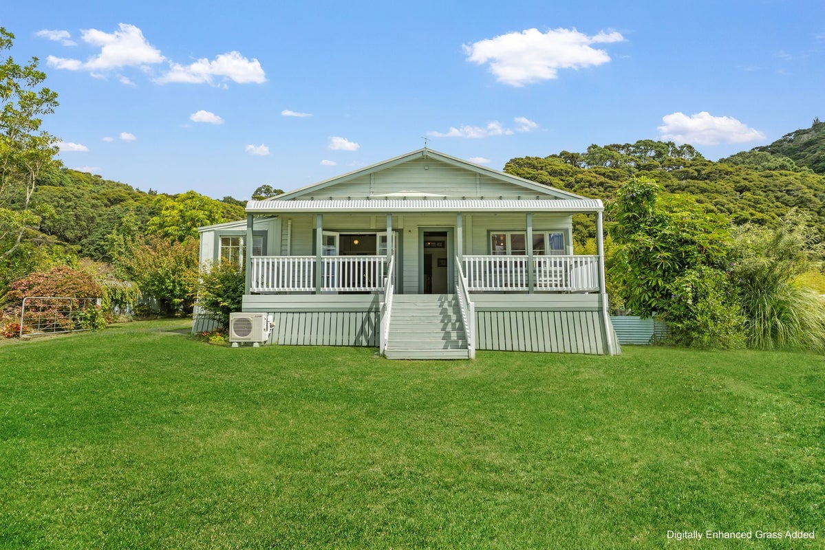 27 Pakeha Street, Matata, Whakatane - Carousel 1