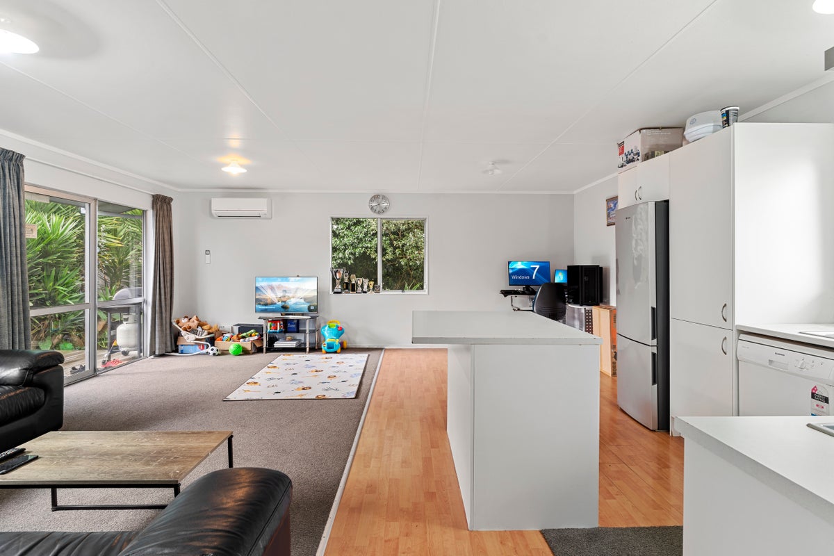 192B Windermere Drive, Poike, Tauranga - Carousel 2