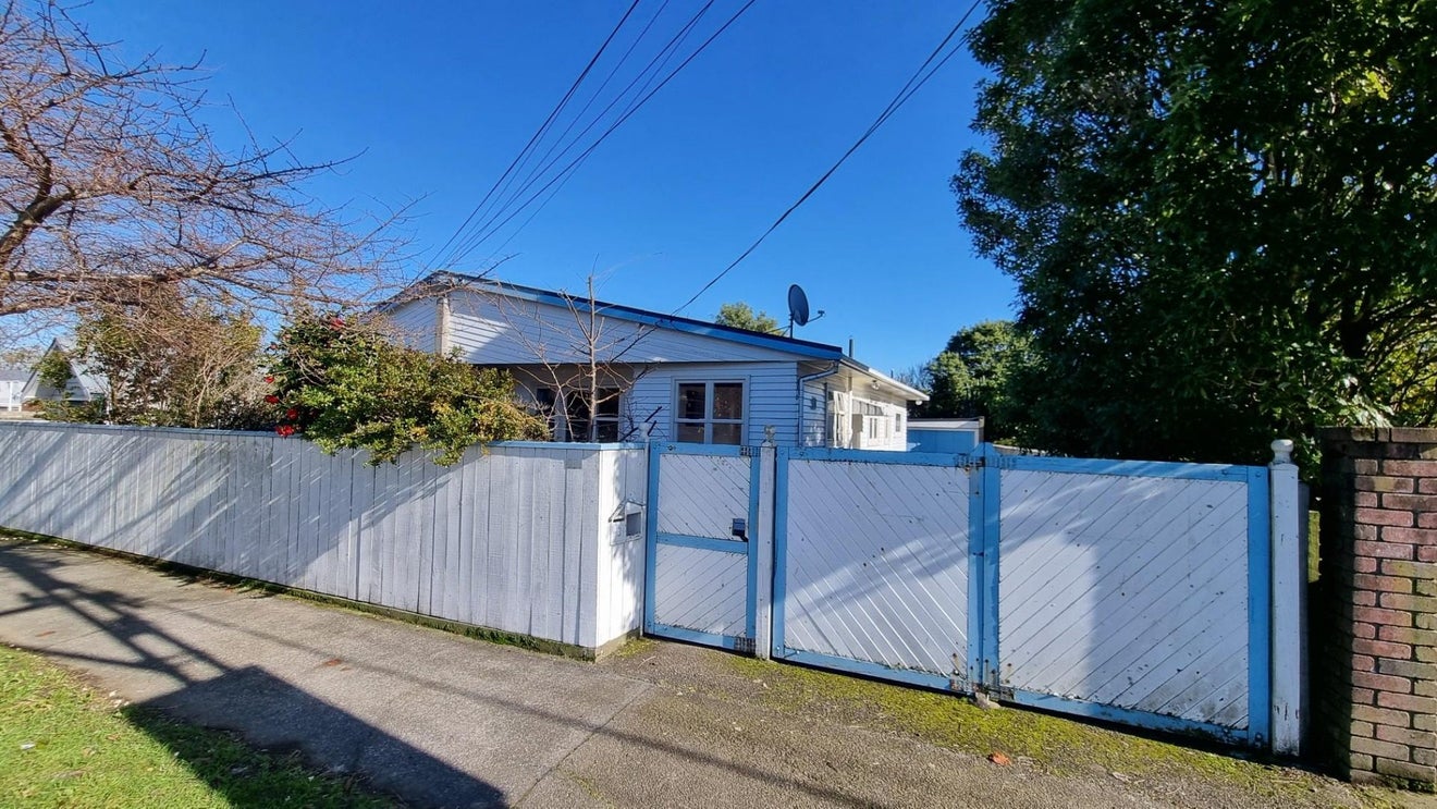 331 Waiwhetu Road, Fairfield, Lower Hutt - Carousel 2