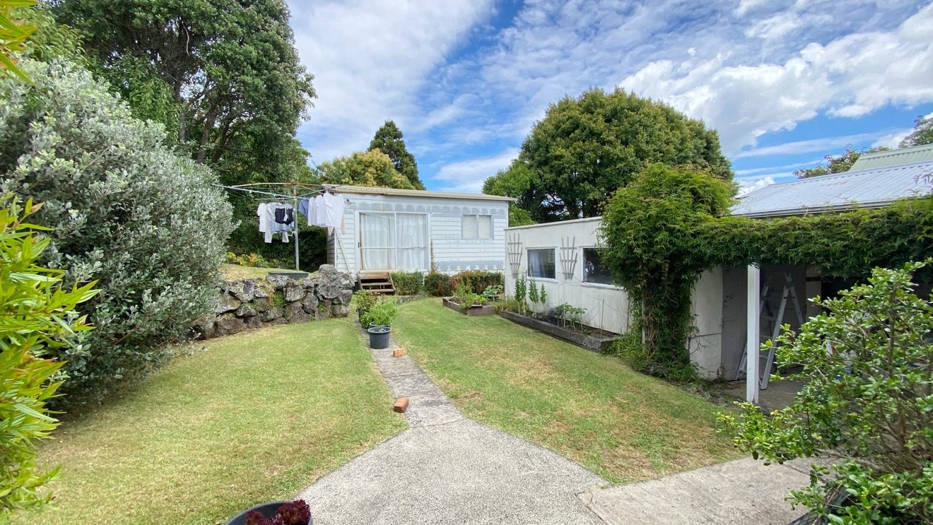 81 Calgary Street, Mount Eden, Auckland - Carousel 12