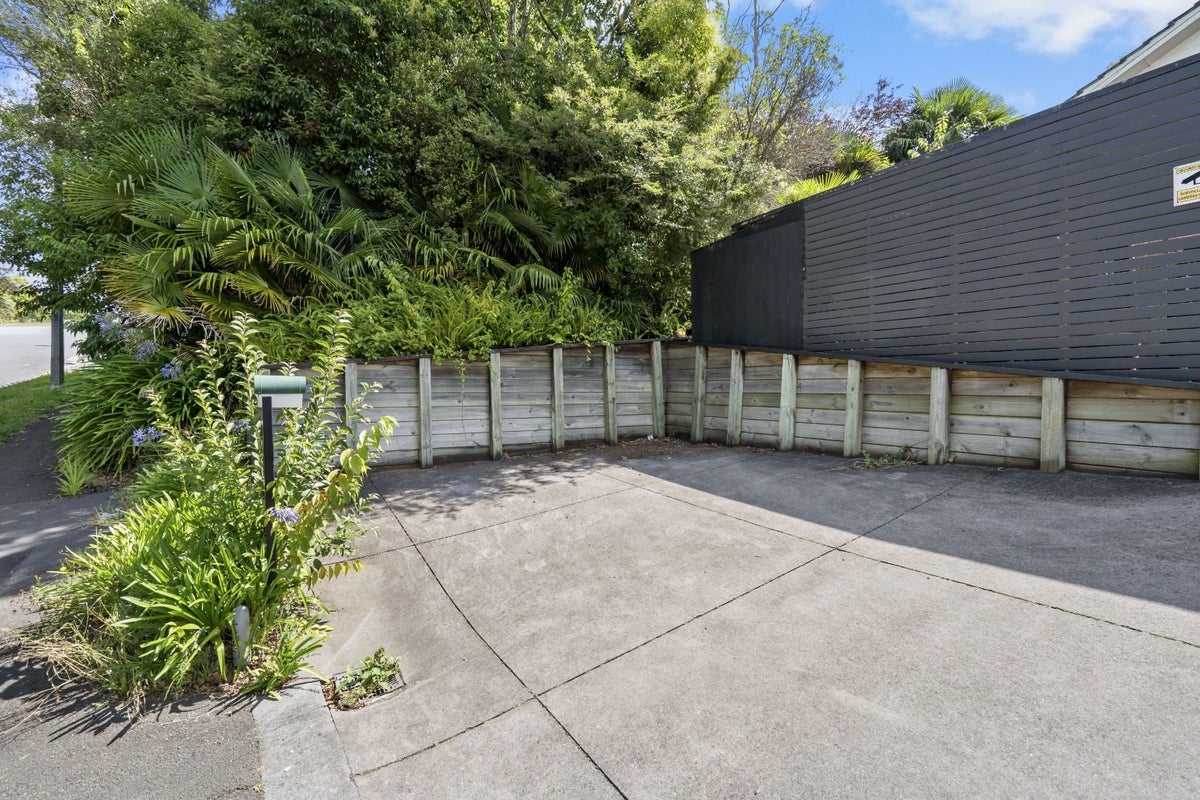 16 Tainui Street, Frankton, Hamilton - Carousel 7