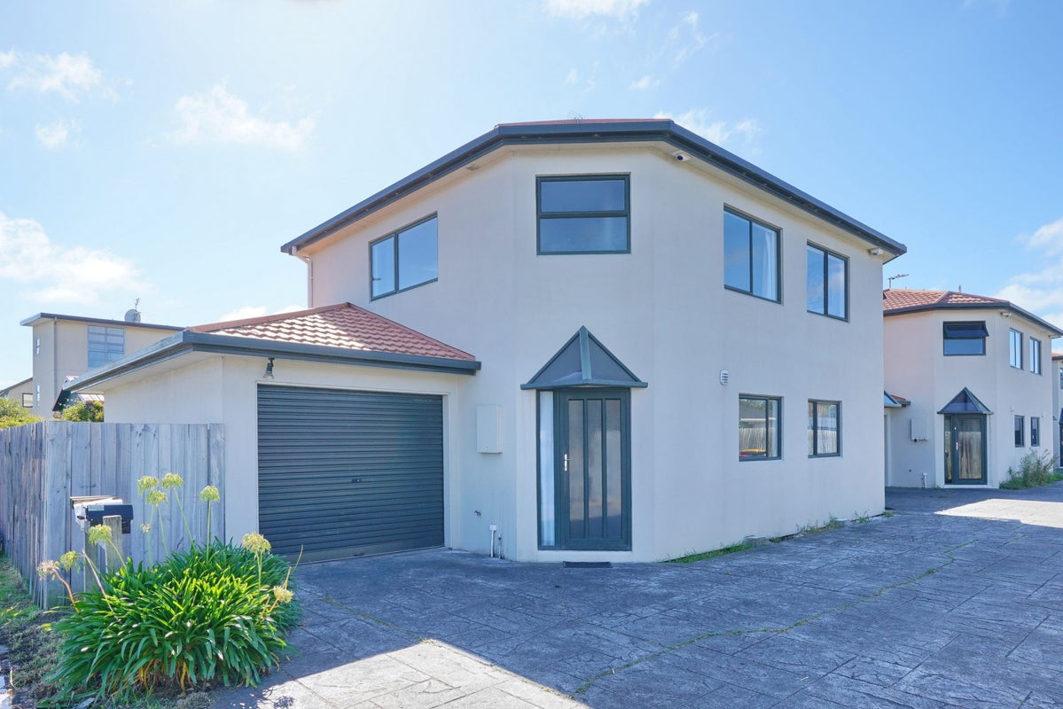 1/436 Barbadoes Street, Edgeware, Christchurch - Carousel 1