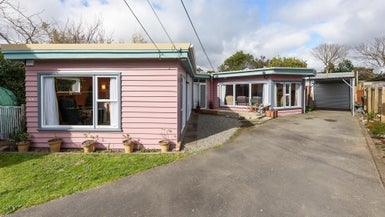 18 Kowhai Grove, Raumati Beach, Paraparaumu - Carousel 1