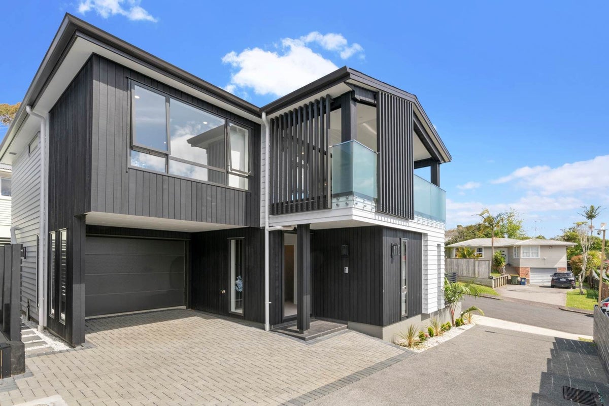 12A Tiber Road, Forrest Hill, Auckland - Carousel 1