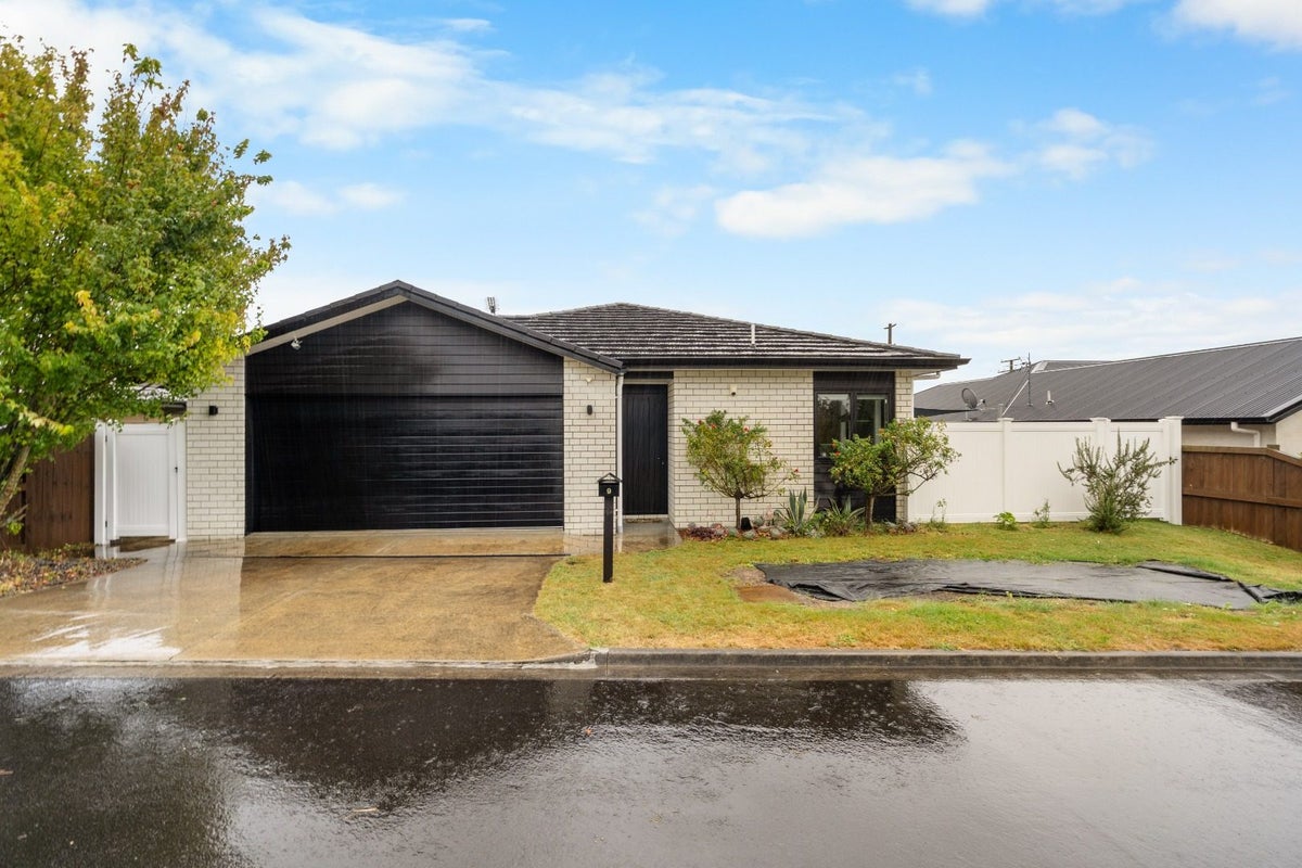 9 Waikai Close, Ruakura, Hamilton - Carousel 1