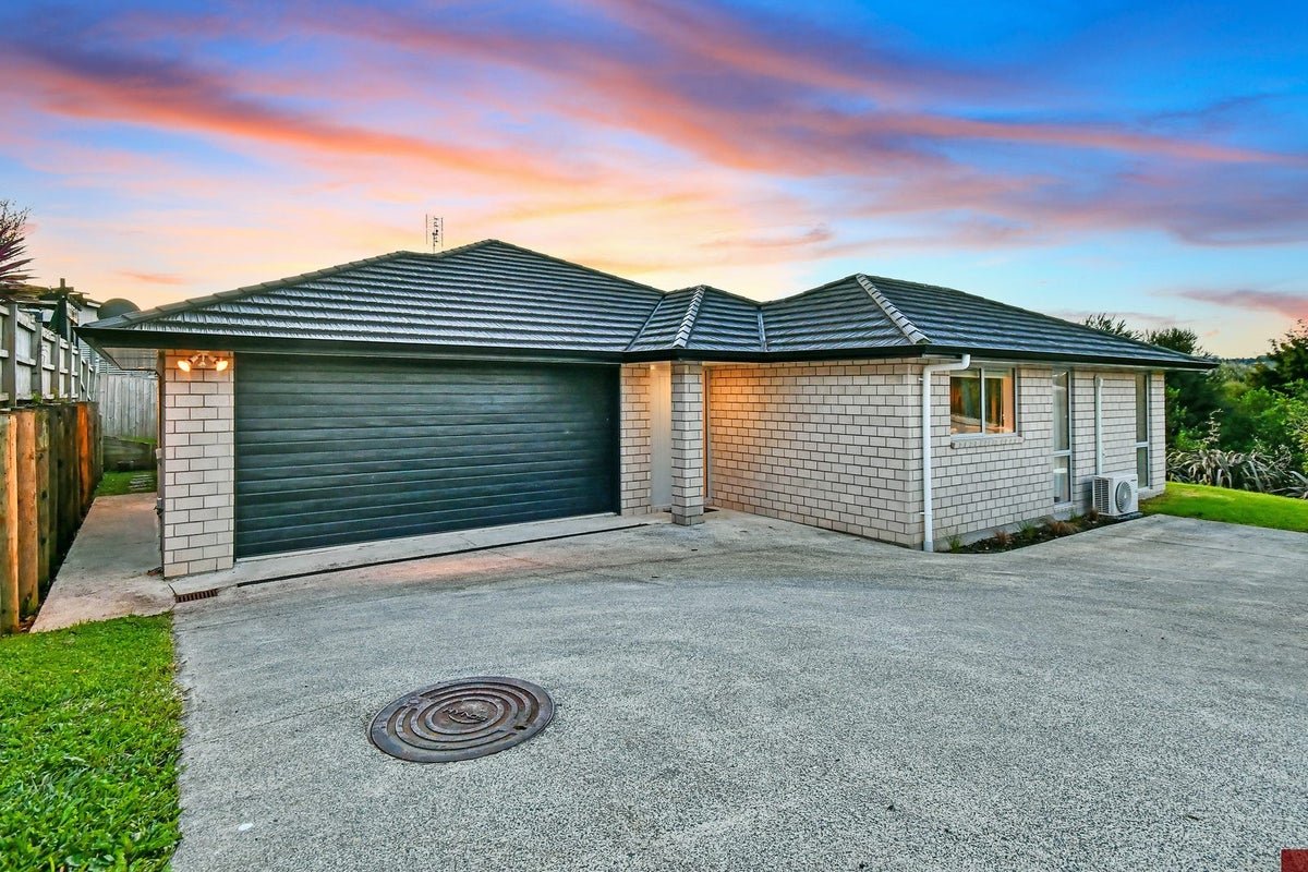 60 Helenslee Road, Pokeno - Carousel 1