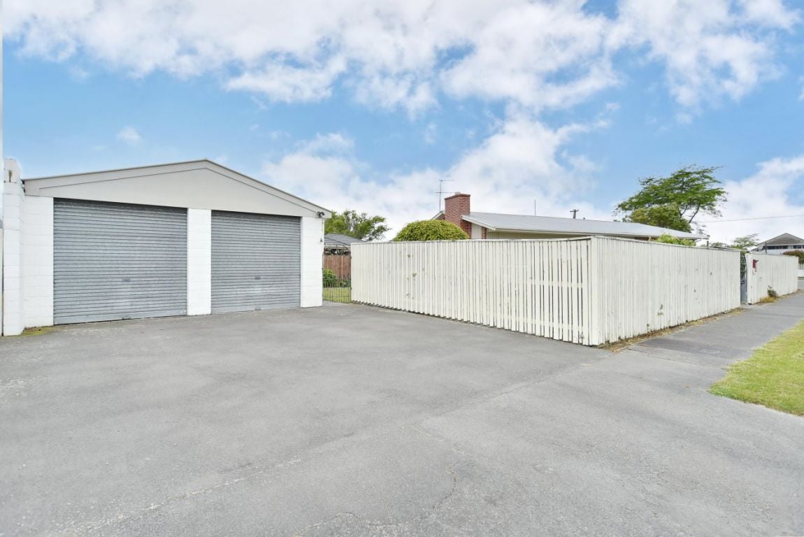 2 Aintree Street, Bishopdale, Christchurch - Carousel 21