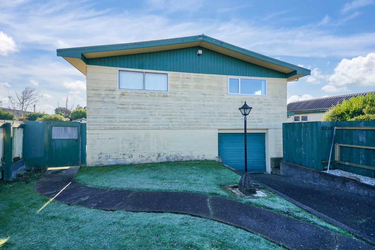 330 Centre Street, Rockdale, Invercargill - Carousel 2
