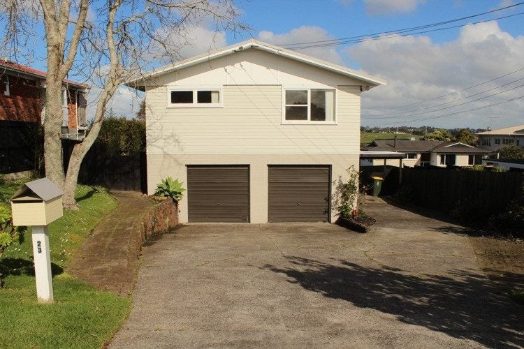 123 Sandspit Road, Shelly Park, Auckland - Carousel 1