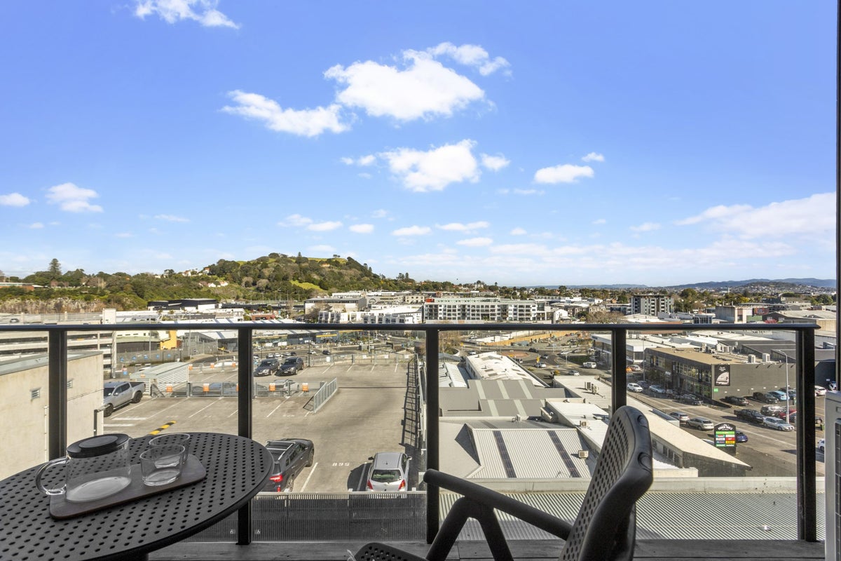 411/8 Nugent Street, Grafton, Auckland - Carousel 1