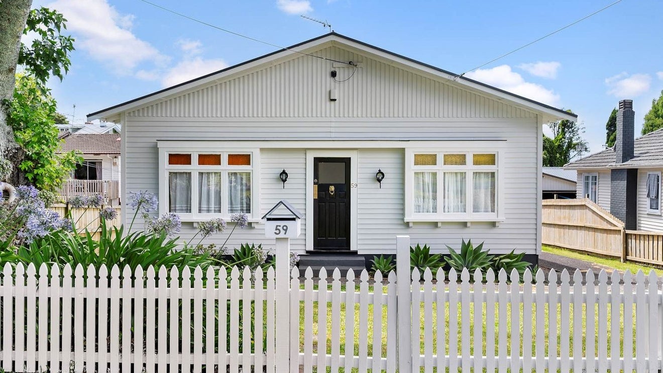 59 Nikau Street, New Lynn, Auckland - Carousel 1