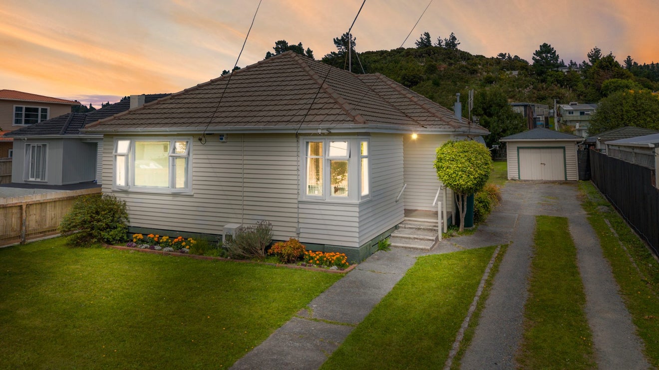 53 Hyde Street, Wainuiomata, Lower Hutt - Carousel 1