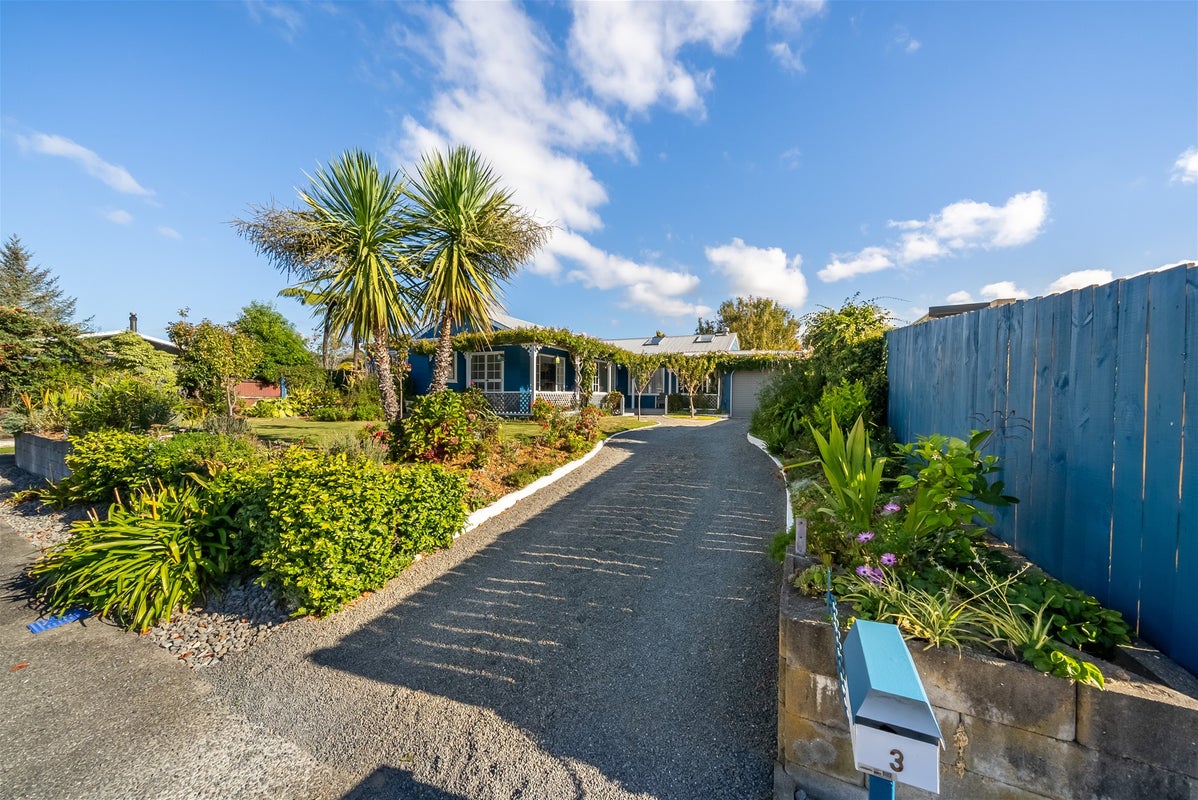 3 Wyoming Grove, Totara Park, Upper Hutt - Carousel 2