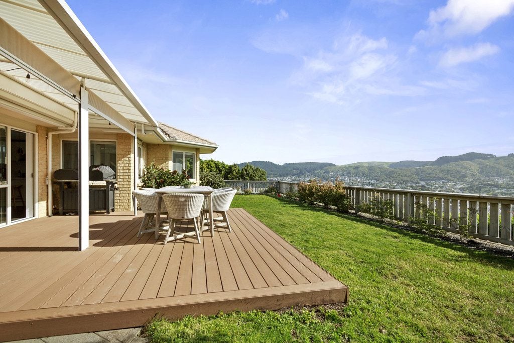 125 Woodman Drive, Tawa, Wellington - Carousel 2