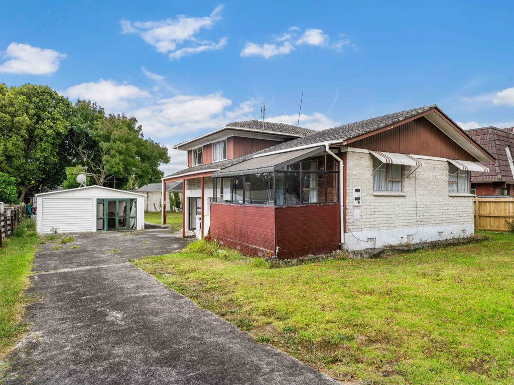 12 Ashdown Place, Pahurehure, Papakura - Carousel 1