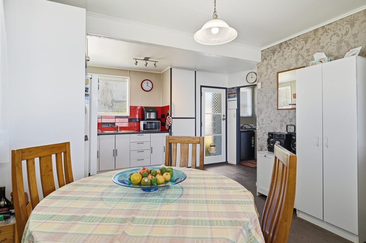 17 Jameson Avenue, Fenton Park, Rotorua - Carousel 16
