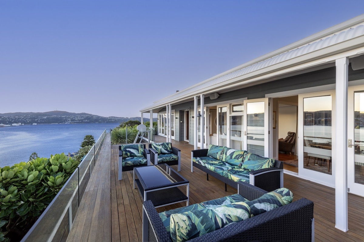 334 Oriental Parade, Oriental Bay, Wellington - Carousel 2