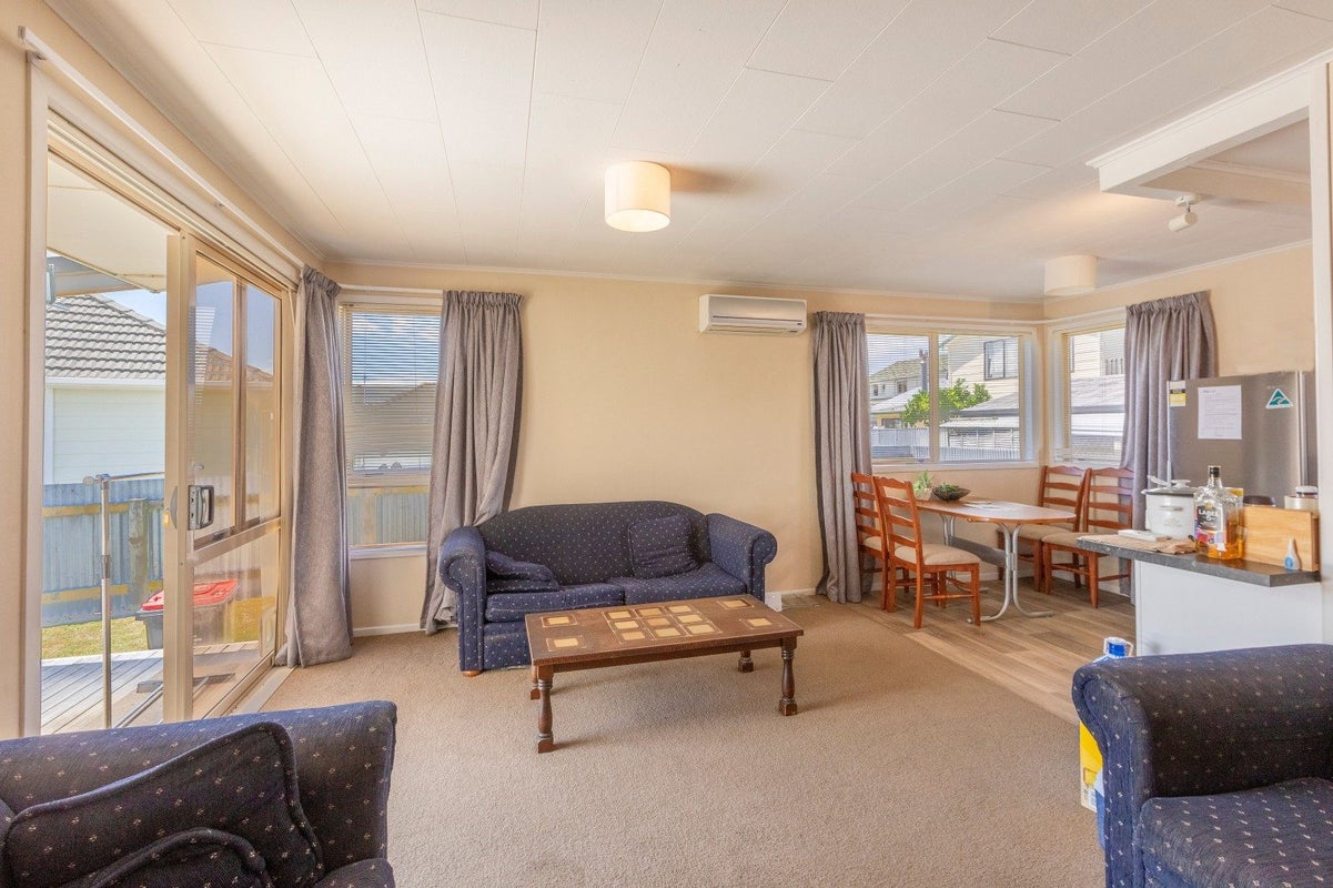 27 Dockery Avenue, Onekawa, Napier - Carousel 2