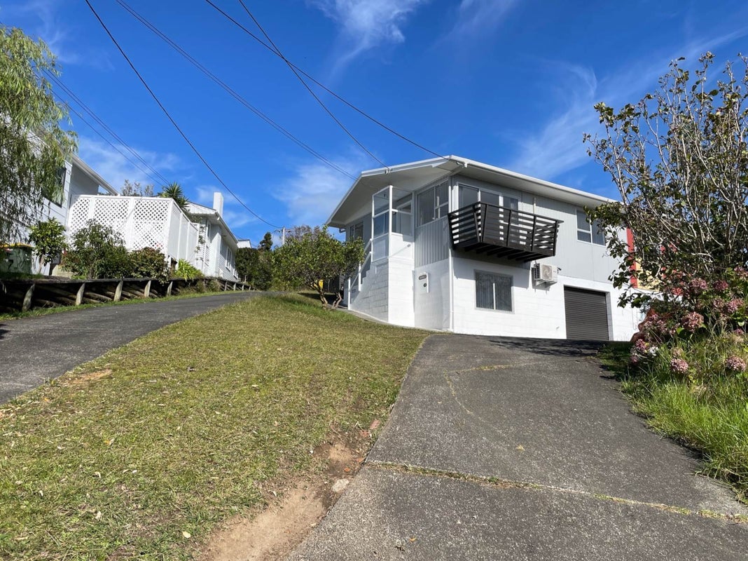 1/15 Marina Road, Torbay, Auckland - Carousel 1