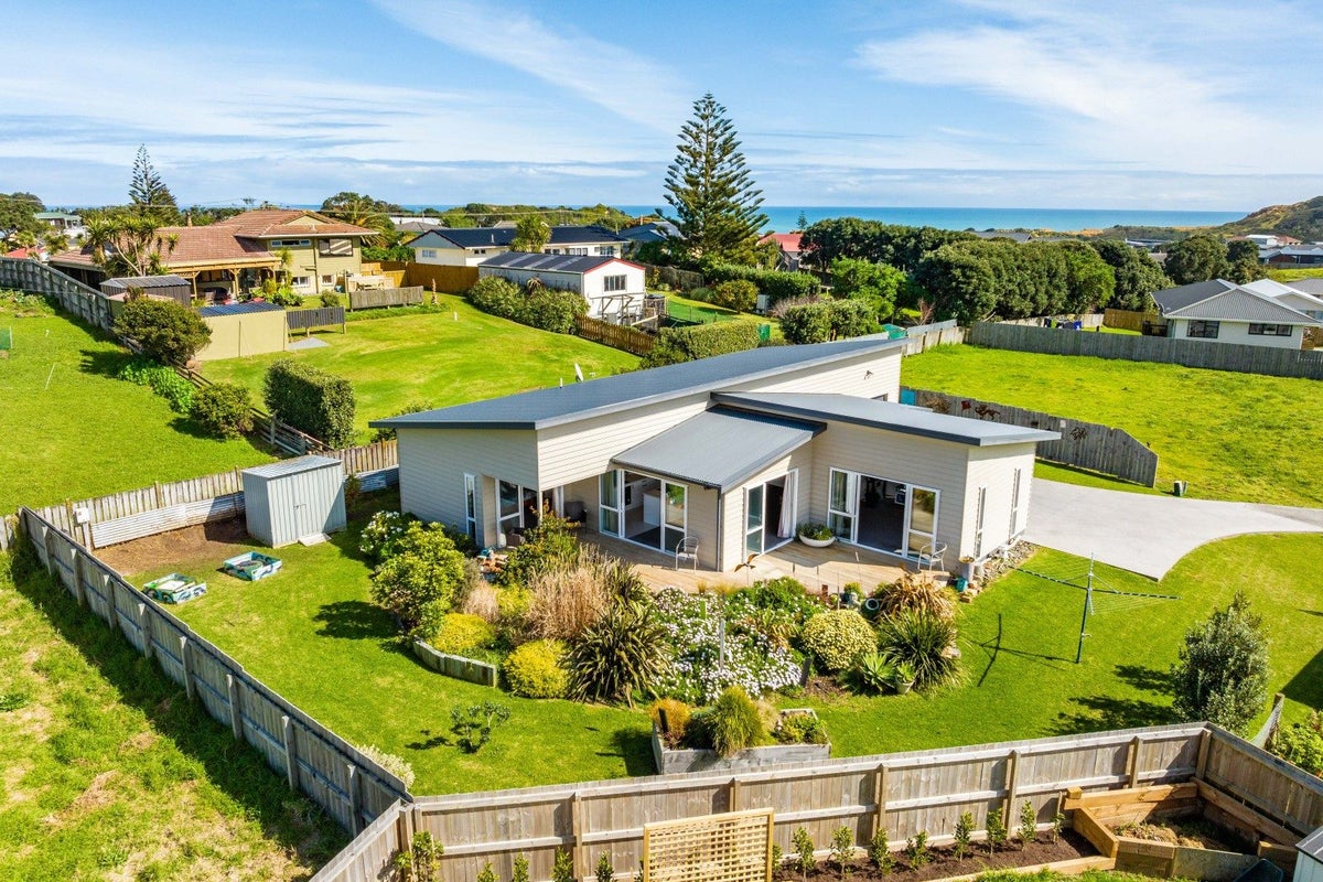 11 Sunset Drive, Dargaville - Carousel 1