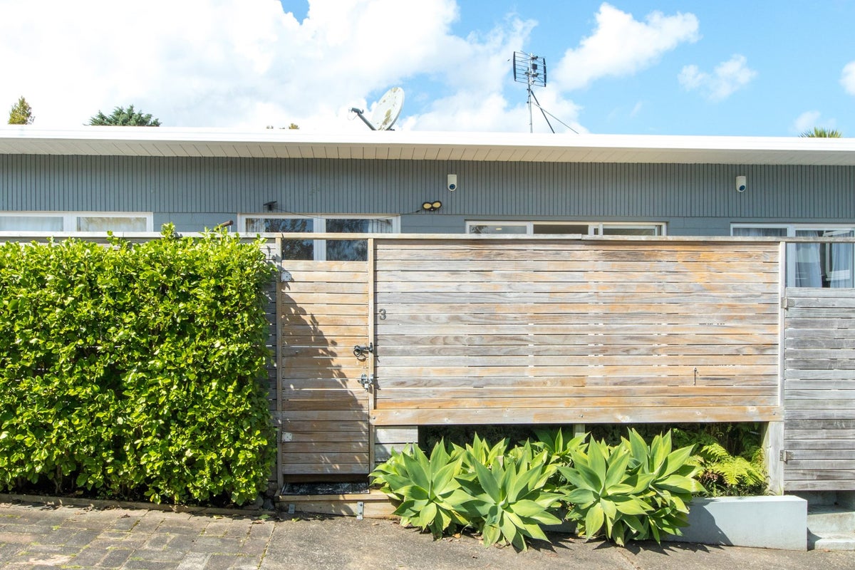 3/0 Maclaurin Street, Blockhouse Bay, Auckland - Carousel 1