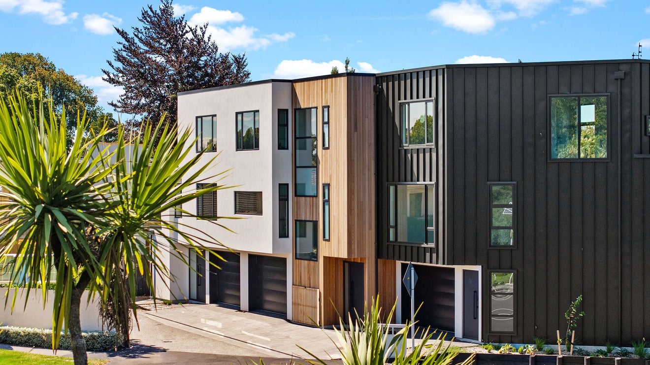 3/11 Carlton Mill Road, Merivale, Christchurch - Carousel 1