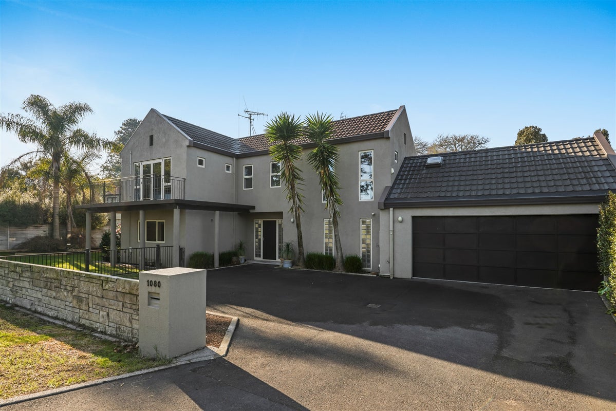 1080 River Road, Queenwood, Hamilton - Carousel 1