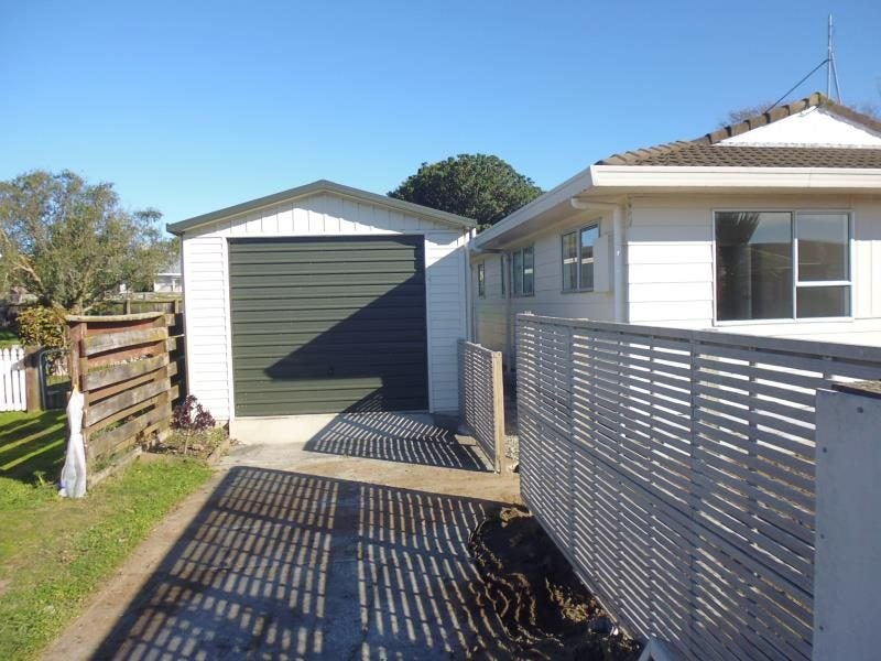 14B Manawa Avenue, Raumati Beach, Paraparaumu - Carousel 1