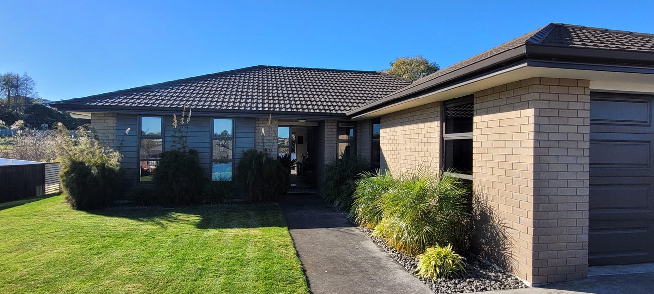 49 AINSLEE ST, Highlands Park, NEW PLYMOUTH - Carousel 2