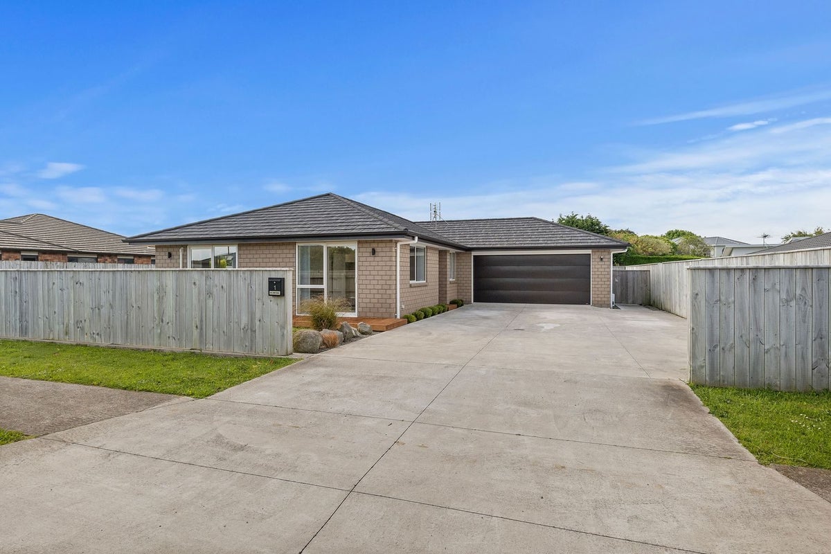 1 Reremoana Close, Hawera - Carousel 35