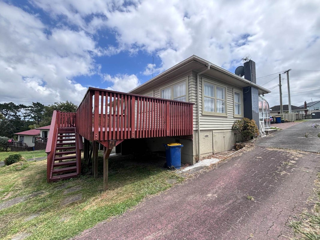 1/8 Quiet Street, Te Atatu South, Auckland - Carousel 11