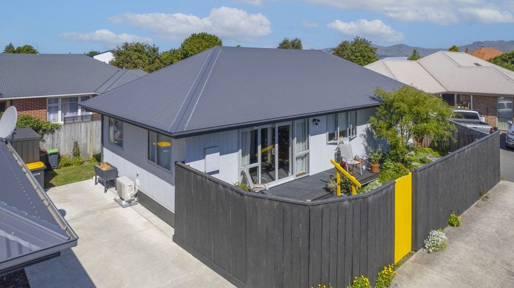 2/192 Woodham Road, Linwood, Christchurch - Carousel 1