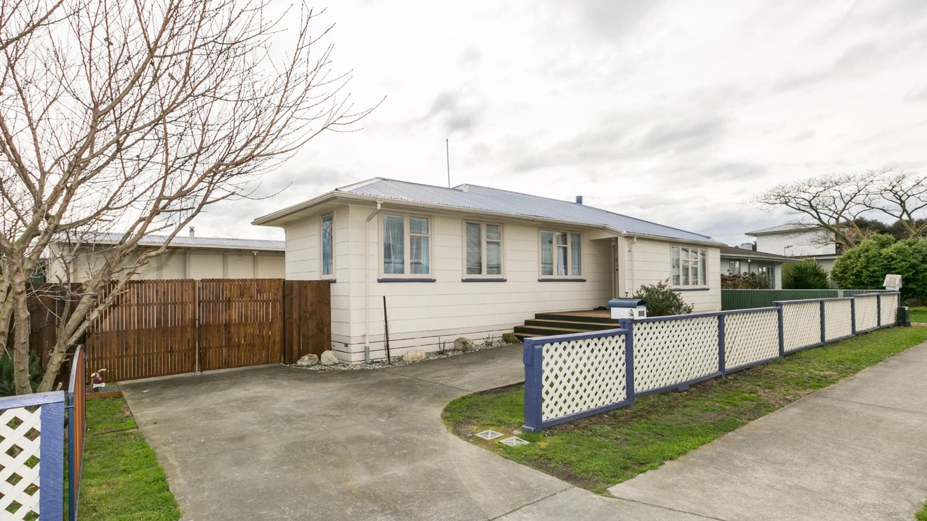 605 Park Road South, Akina, Hastings - Carousel 1