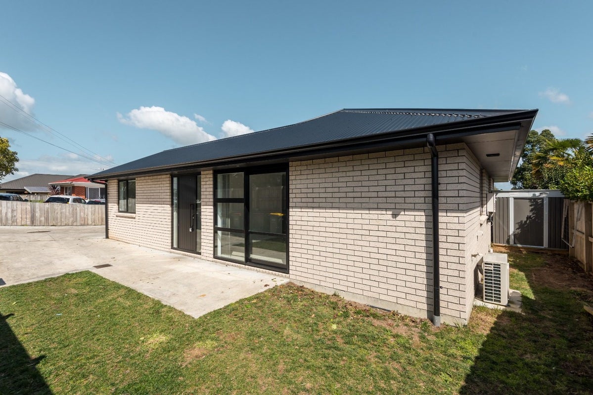1/202 Ohaupo Road, Glenview, Hamilton - Carousel 1
