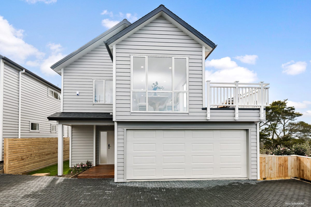 87B Stanaway Street, Hillcrest, Auckland - Carousel 1