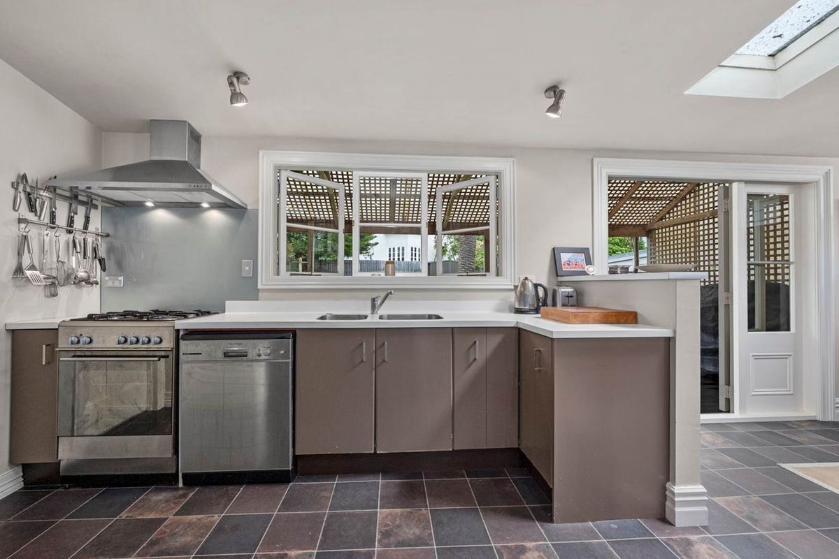 5 Shoal Bay Road, Devonport, Auckland - Carousel 2