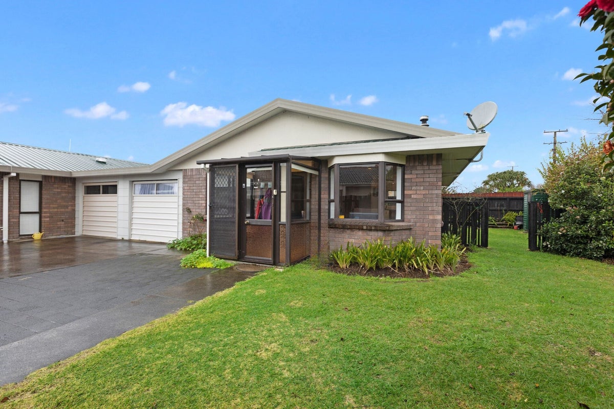 81A Chadwick Road, Greerton, Tauranga - Carousel 1