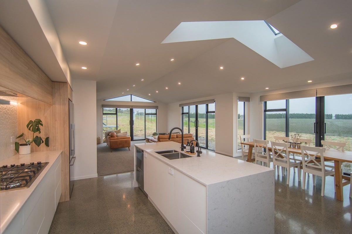 271 Spur Road, Hadlow - Carousel 1