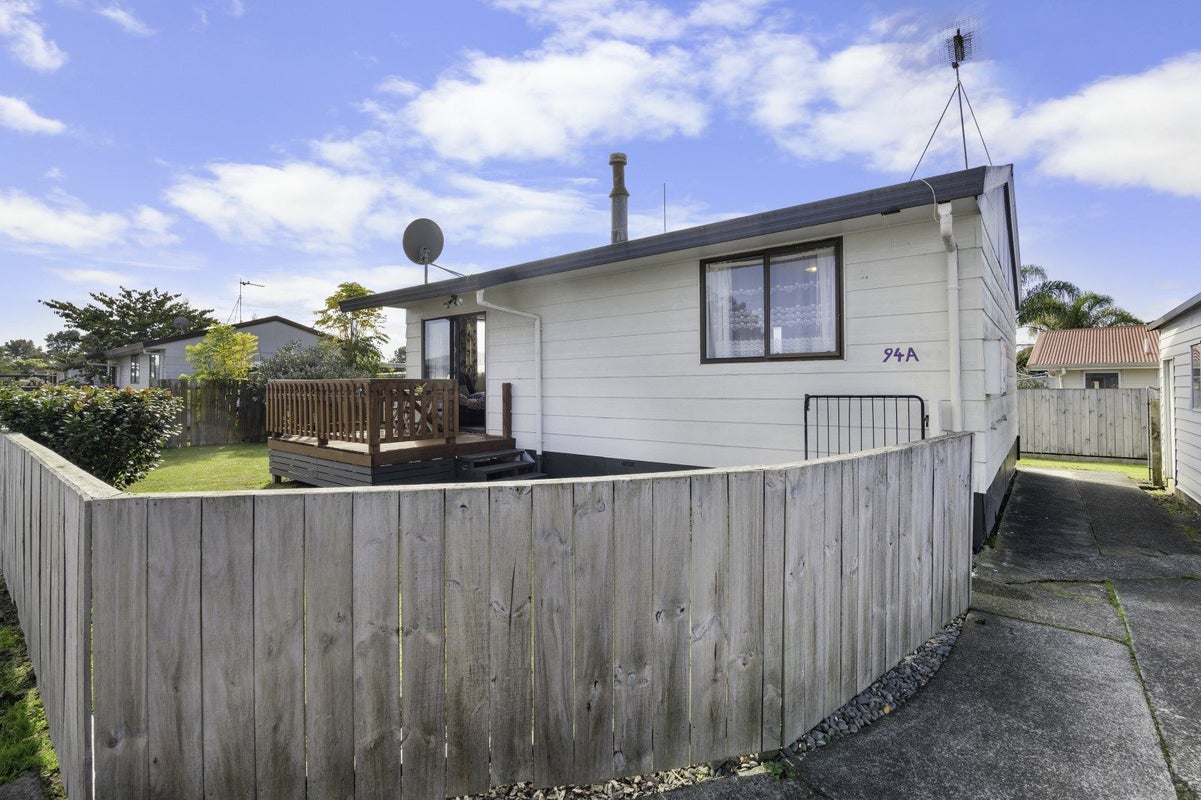 94A Tawa Street, Melville, Hamilton - Carousel 1