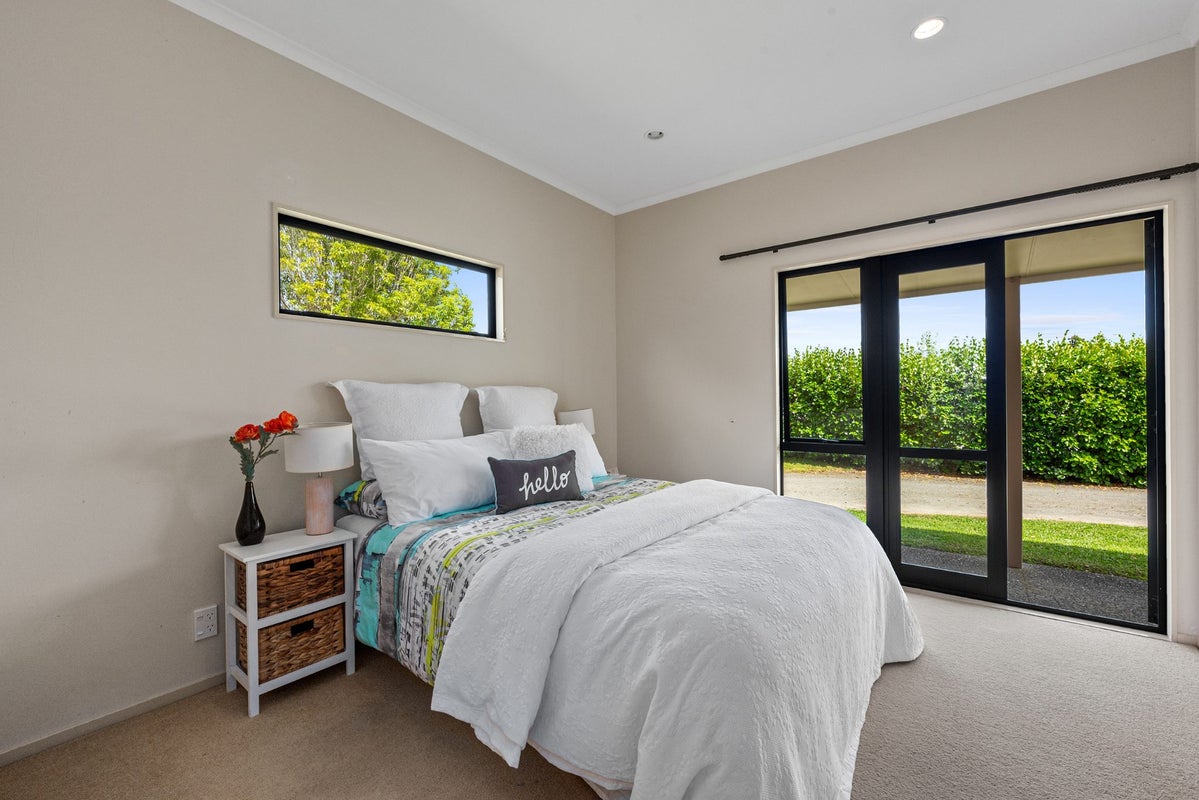 279 Peak Road, Helensville - Carousel 50