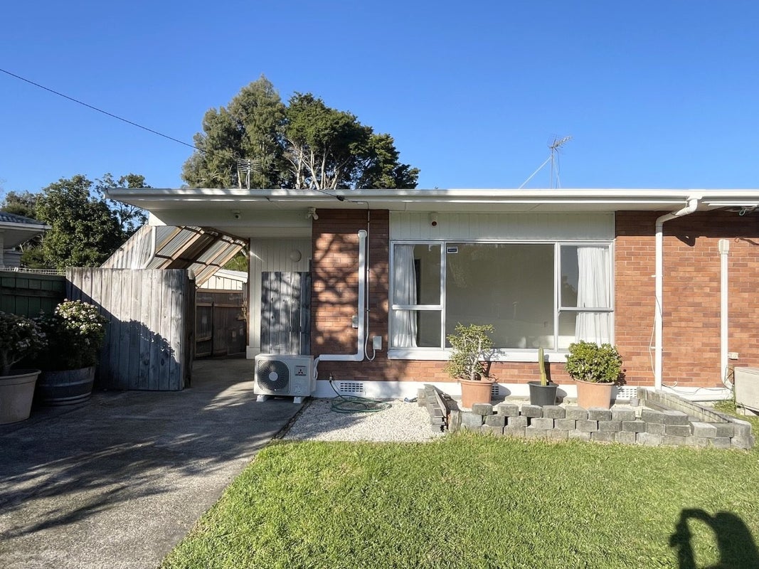 1/7 Maunder Place, New Lynn, Auckland - Carousel 2