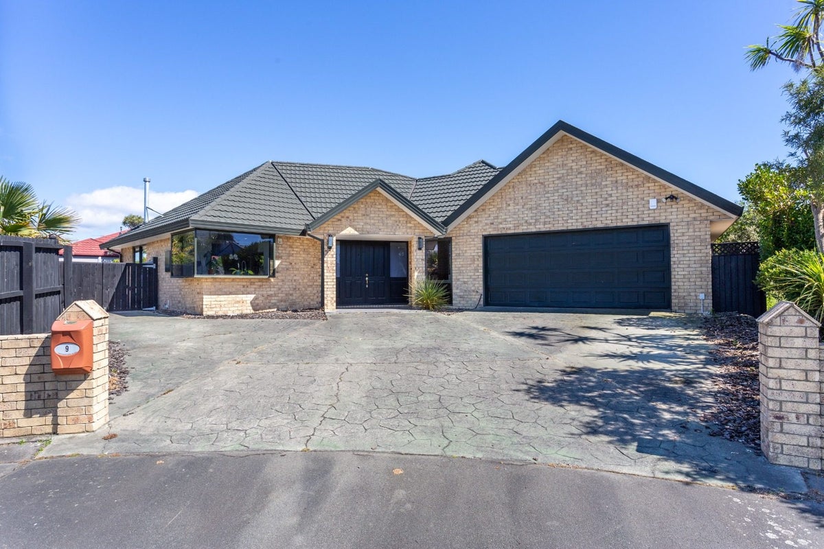 9 Evenwood Place, Waimairi Beach, Christchurch - Carousel 1