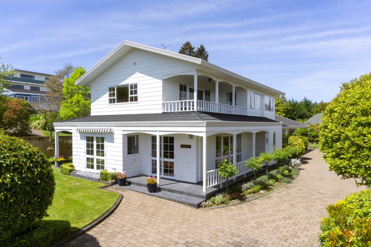 35 Harvey Street, Waipahihi, Taupo - Carousel 1