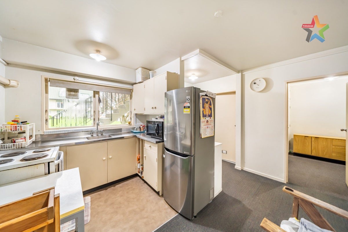 1/21 Britannia Street, Petone, Lower Hutt - Carousel 2