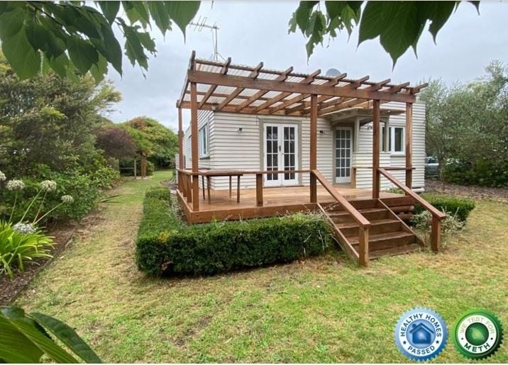 98 Queens Road, Waikanae Beach, Waikanae - Carousel 2