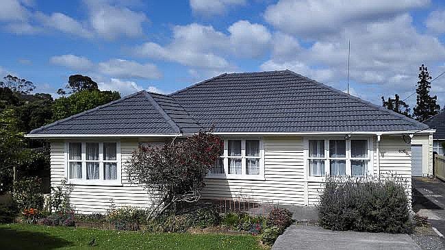 408 Glenfield Road, Glenfield, Auckland - Carousel 1