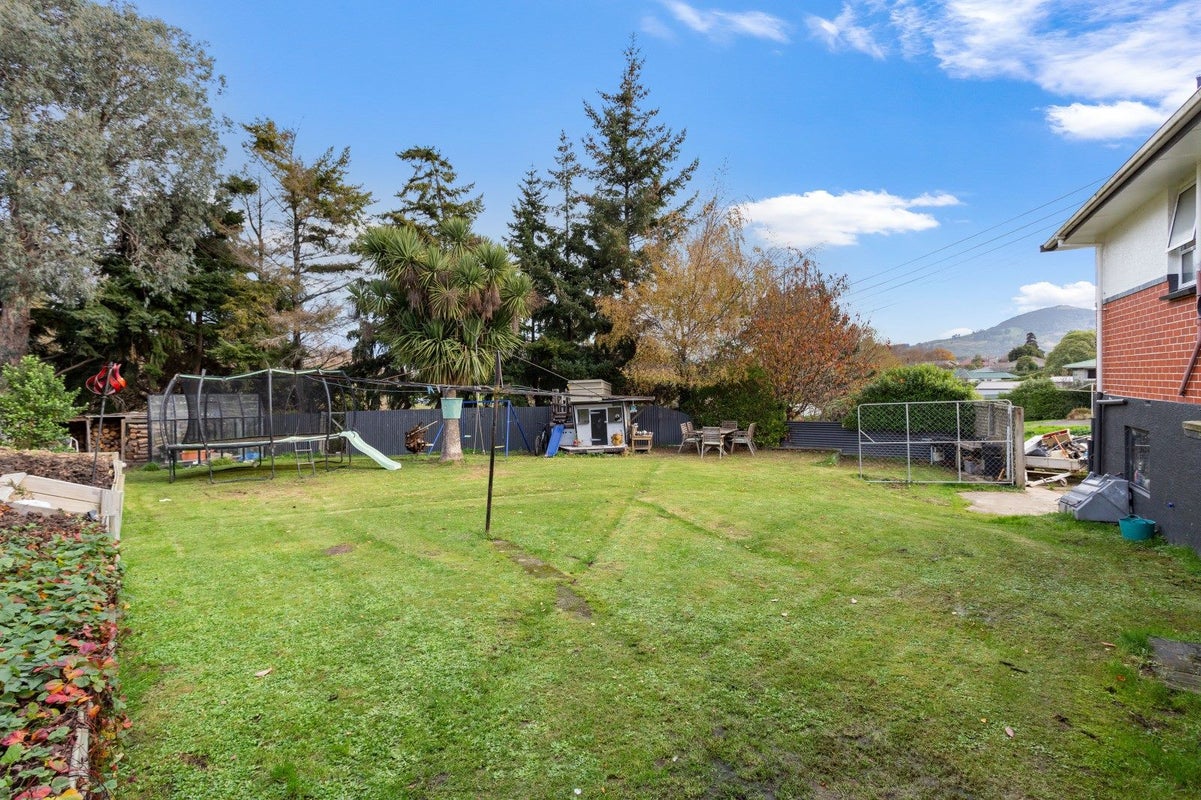 12 Waldron Crescent, Green Island, Dunedin - Carousel 28