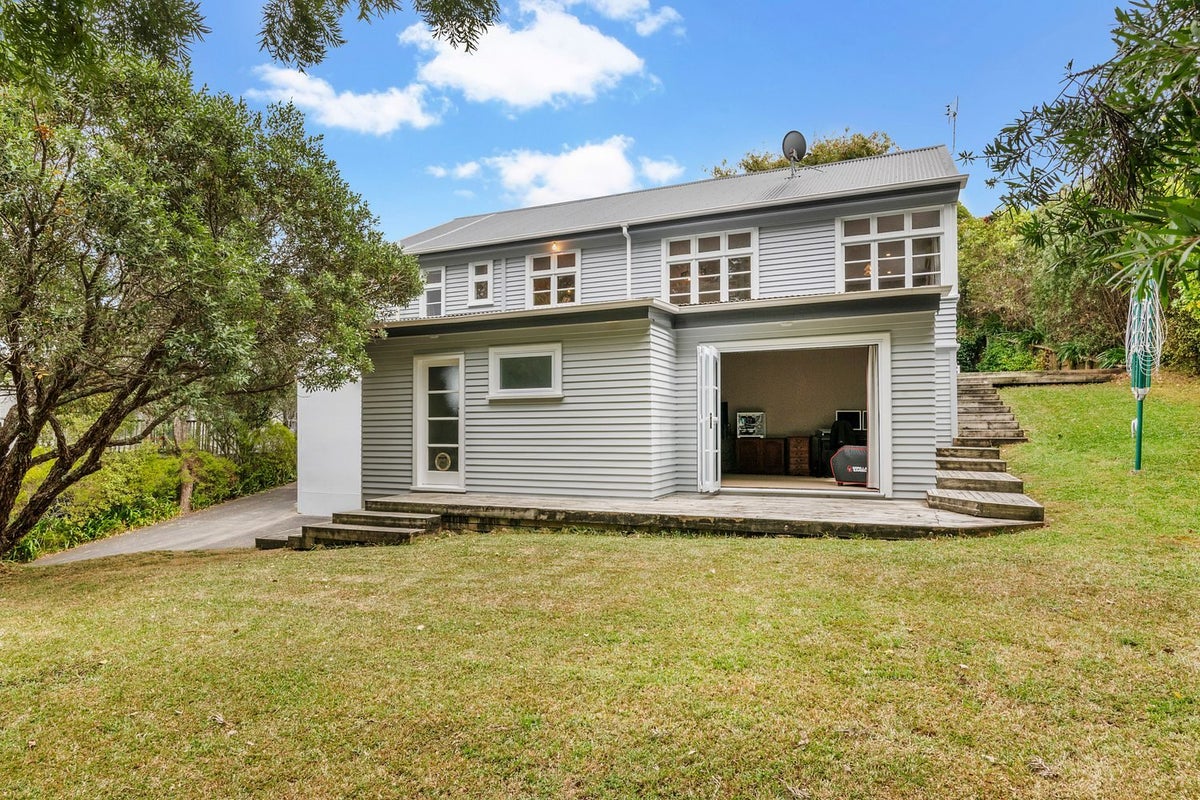 14 Springtime Crescent, Stanmore Bay, Whangaparaoa - Carousel 2