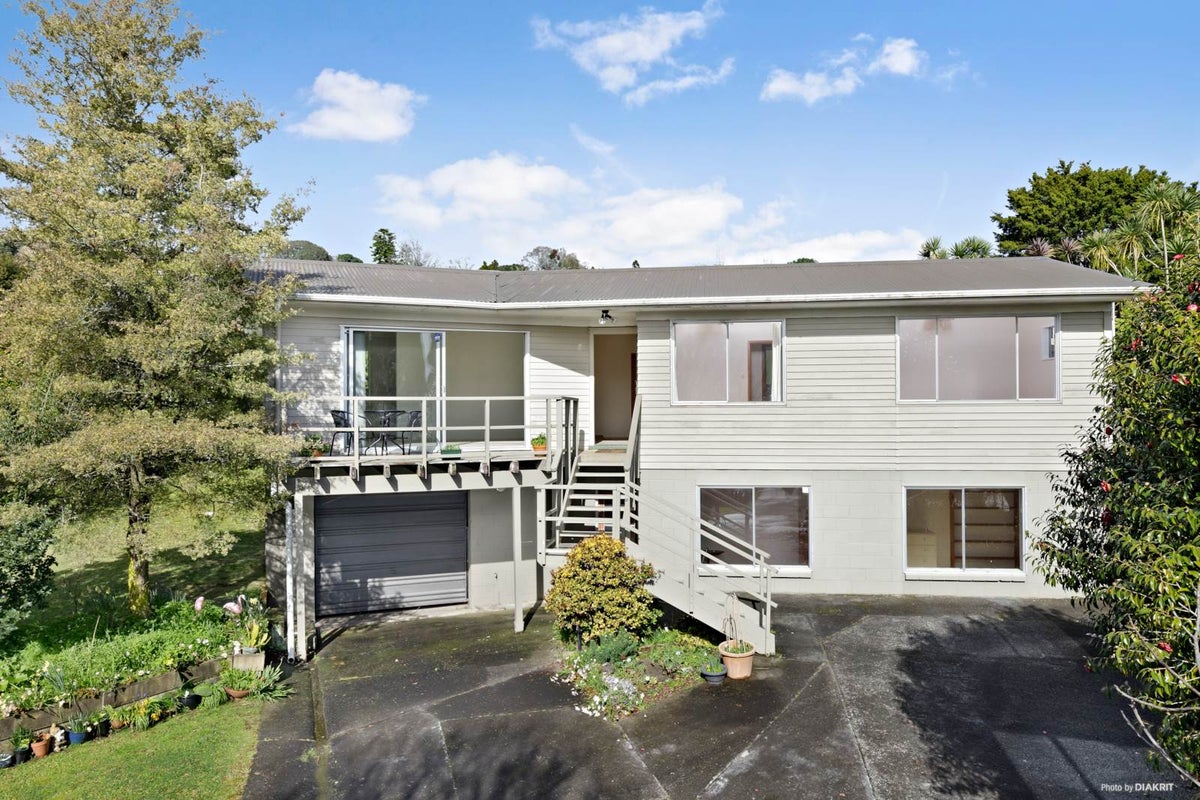 29 Mack Place, Red Hill, Papakura - Carousel 1
